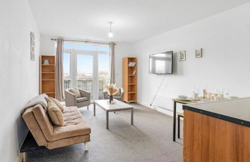 City Center Base Spacious Apartment with Secure Parking - Foto 1