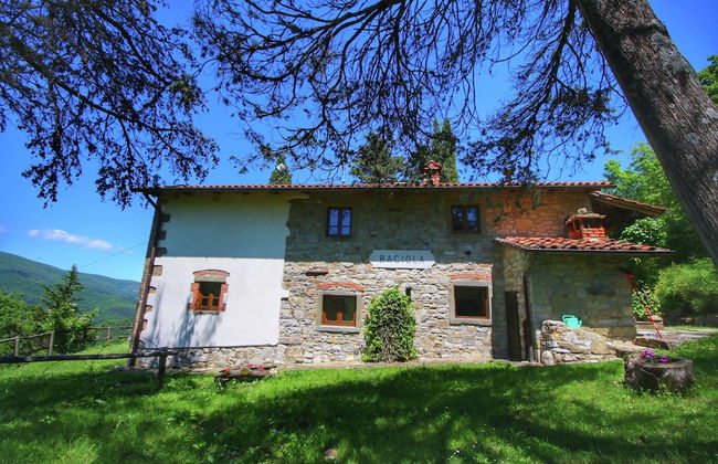 Alluring Farmhouse in Ortignano With Swimming Pool - Foto 1