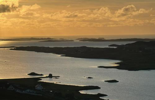 Central Location and Stunning Views - Photo 25