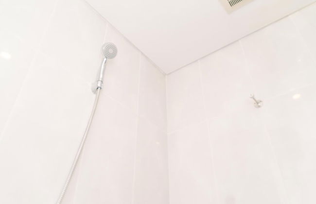 Restful And Comfy Studio At Serpong Garden Apartment - Foto 8