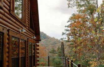 Arch Fun Cabin - Modern Cabin with Hot Tub, Games & Views - Foto 1