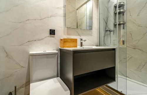 Edificio Fénix by Plaza Mayor Apartamentos - Photo 44