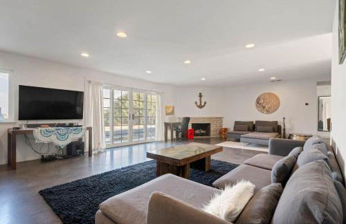 Middlebury Heights with Pool - Foto 15