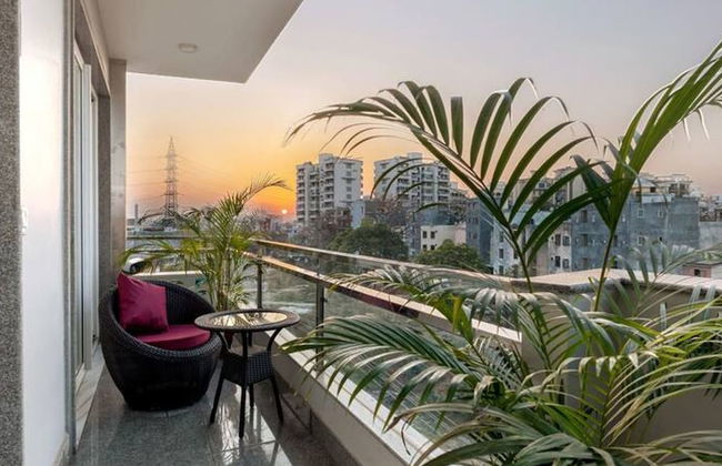 Peaceful City Paradise w King Bed Tub - Foto 11