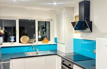 The Luxe 2BR Specious Bungalow - Garden & Parking - Foto 28