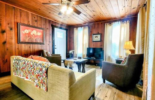 #04-Adorable Large 1 Bedroom Lakeside Cottage- Pet Friendly - Foto 24