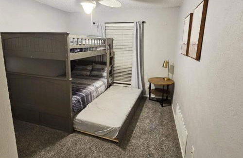 Pool Theater Convenient Location 4bedroom2 bath - Foto 21