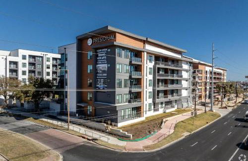 Central Austin 1BR w Pool, Gym & Pet-Friendly - Foto 26