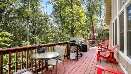 Modern Cabin w Hot Tub & Indoor Pool Gym Access! - Foto 2, Garden view