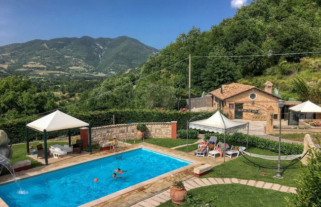 Family Cottage in Cagli With Pool - Foto 23
