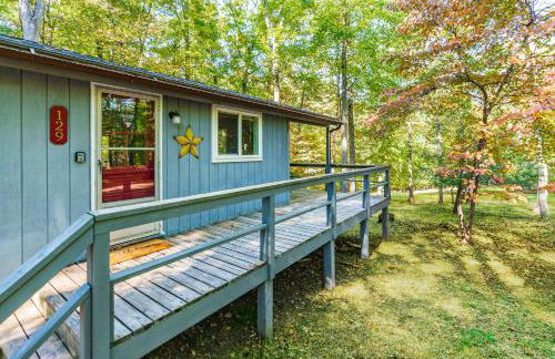 Spacious w Hot Tub, Fire Pit, Deck, Grill and WiFi - Foto 27