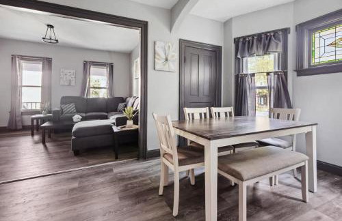 Quiet 3BR Vacation Spot-Minutes to Niagara Falls USA - Foto 3