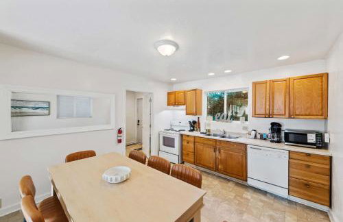 #StayinMyDistrict Starfish Coastal Duplex - Foto 8