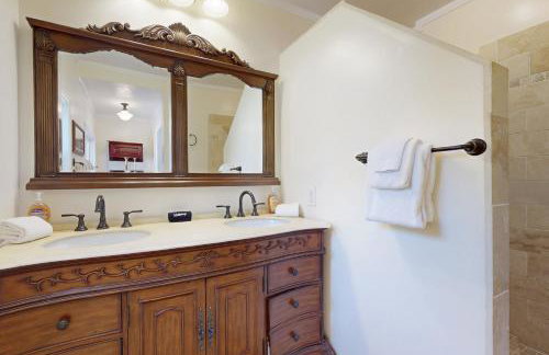 Large Oceanfront Bluff Home - Hot Tub Kids Room - Foto 14