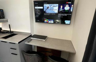 Resilets - Mood Studio 2 - Central Modern 2 Bed - Photo 13