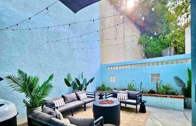 Hollywood Hills Sunset Strip Home w Hottub - Photo 32