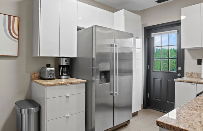 Spacious Sunny Shaw 1BR 1BA Apartment - Photo 5