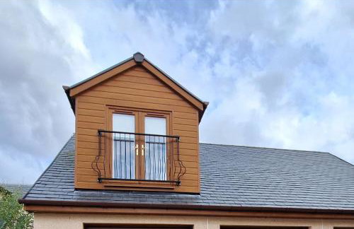 Lanarkshire Apartment- Views- Sleeps 4- Balcony - Photo 12