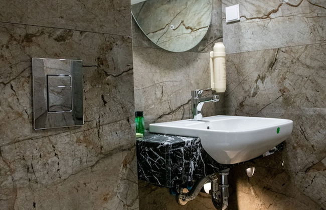 Agora Boutique - Photo 55