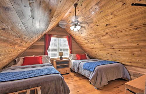 The Lake Place Cabin with Golf Cart and Free Kayaks! - Foto 16