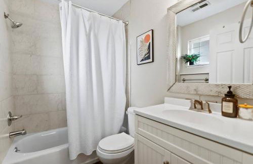 Modern 4BD home in Ballard with A/C, pet-friendly - Foto 22