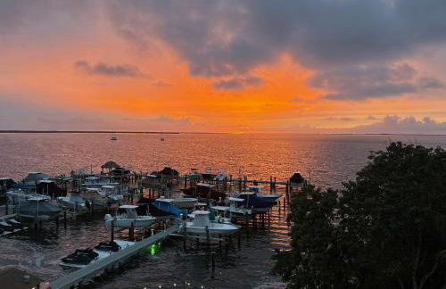 Moon Bay Condo, Paradise Found! Heated pool, boat slip, resort amenities and concierge services available! - Foto 28