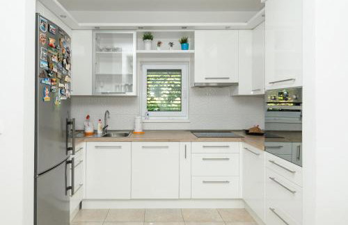 Luxury Villa With Heated Pool, Terrace, and Outdoor Amenities for Relaxation - Foto 60