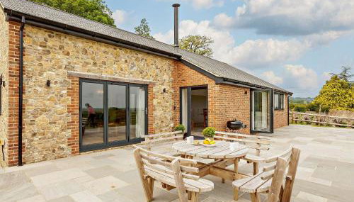 4 Bed in Combe St. Nicholas 83501 - Foto 1, Other