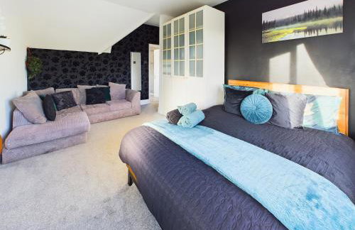 Large house with pool only 15 mins from the beach - Foto 19