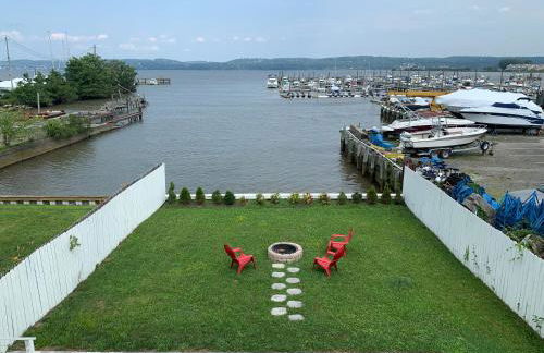 Waterfront Luxury in Town - Foto 22