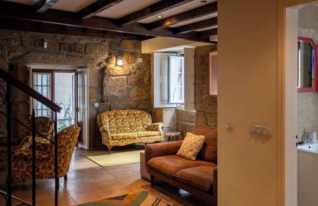 Casa dos Livros - Guest House - Photo 61