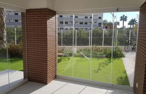 Quiet modern apartment with a large sunny garden! - Foto 24