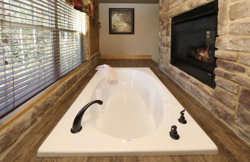 Splash Time Cinema - Six Bedroom Chalet - Photo 150