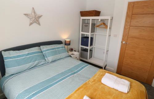 Beach Apartment 9 - Photo 9