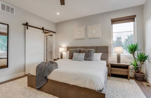 Zen Haus* Lavish Getaway w/ Gym, Sauna, Hot Tub - Foto 15