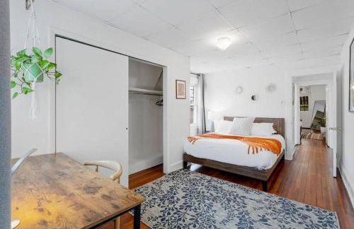 5BR 3BA Family Retreat 2 Blocks from Beach - Foto 7