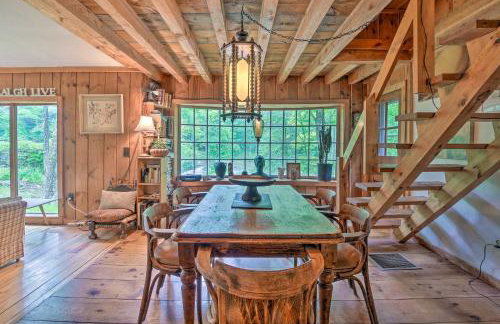 Berkshire Riverfront Ski Cabin Close to Hiking! - Foto 10