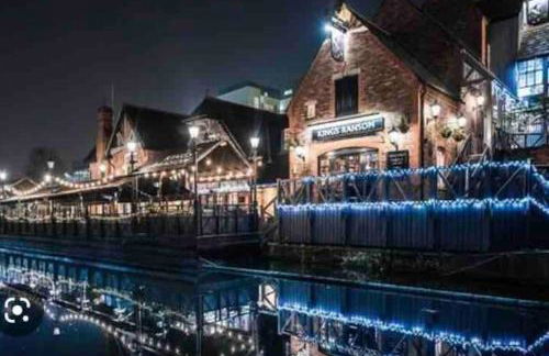 Fantastic 1 Bedroom Basement flat with free parking - Foto 28