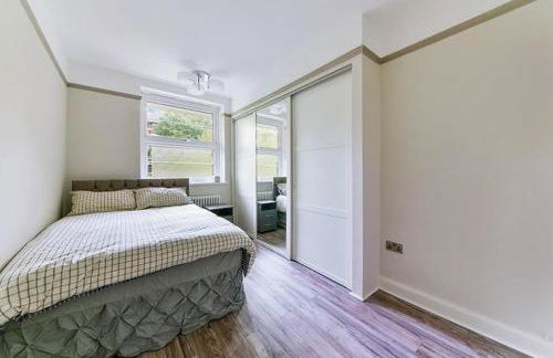 Tower Bridge St Katherines Docks 2 Bedroom Appartment - Photo 6