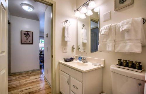 30 Day Minimum - Entire House AC Washer & Dryer - Photo 15