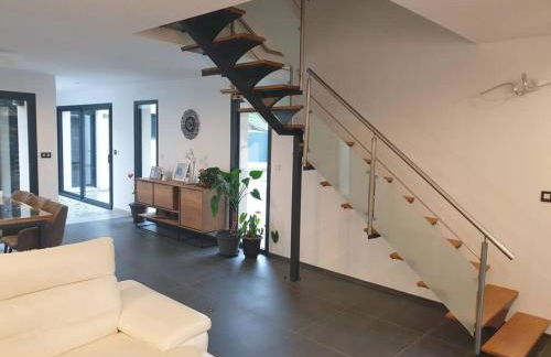 location villa moderne piscine - Foto 24