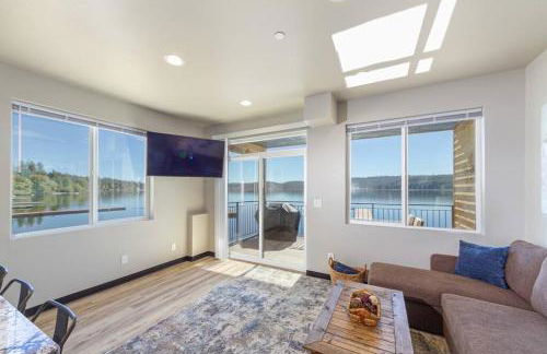 Beautiful Triplex Unit With Spectacular Lake View! - Foto 2