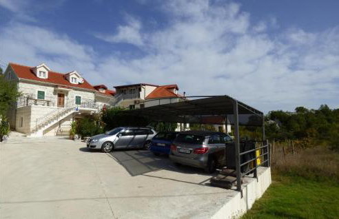 10 Bedroom Beautiful Home In Kucice - Foto 20