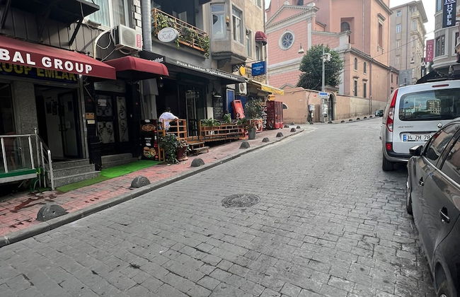 MASSA SUIT - Photo 17