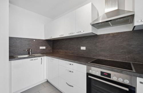 EXQUIS Design 2BR Apartment BAUHAUS I Balkon I Parkplatz I Top-Lage I Mercedes-Benz I Kinderbetten - Foto 6