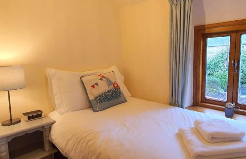 Carpenters Cottage, Elton in the Peak District - Photo 8