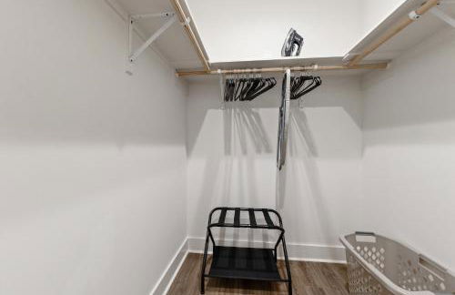 Basin House 2 King Beds 70in TV Fast WiFi - Foto 6