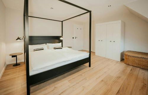 Renovated Semi-Detached House With Garden Views - Foto 27