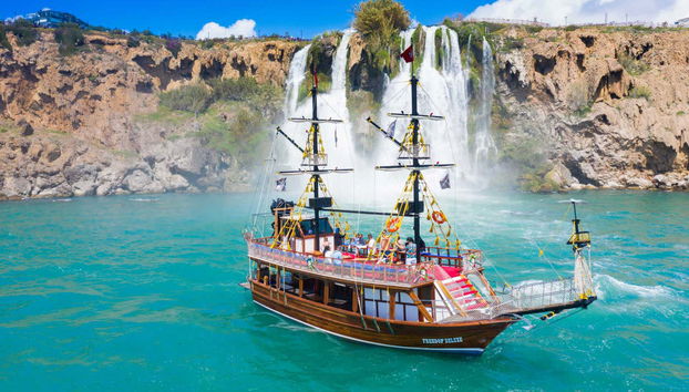 Crociera nel golfo di Antalya - Foto 2, Le cascate di Düden viste dalla barca