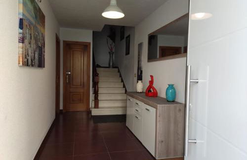 PRECIOSA CASA DE 4 HABITACIONES EN PLENO CORAZÓN DEL CAMINO DE SANTIAGO! - Foto 1